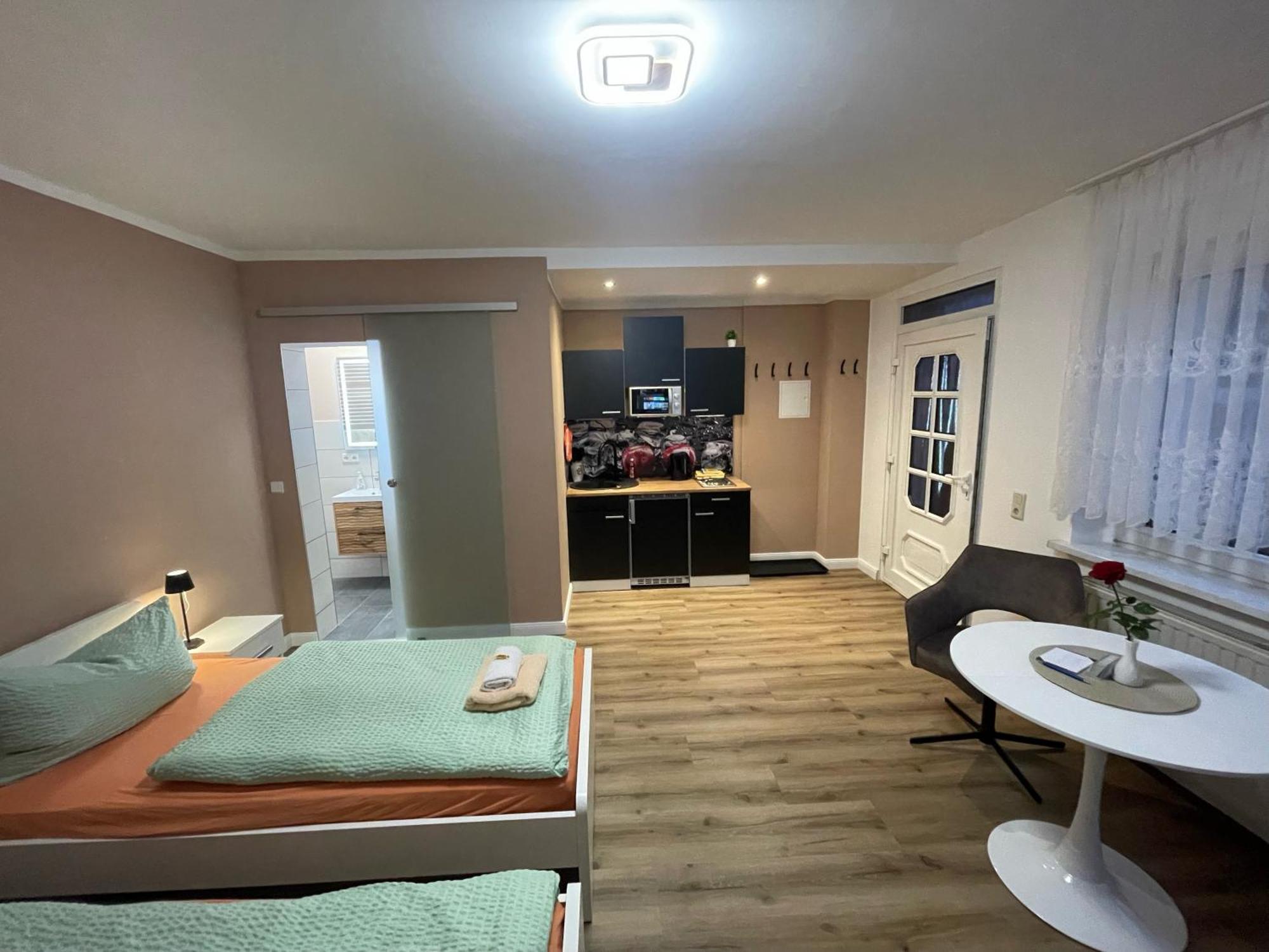 Top-Moderne Ferienwohnung Und Apartments Auf Frueherem Wunderschoenen Bauernhof Im Elbe-Elster-Kreis In Brandenburg Bei Herzberg-Elster, Schoenewalde, Holzdorf Ngoại thất bức ảnh